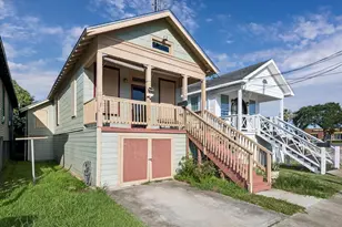 910 32nd St, Galveston, TX 77550 - Photo 2