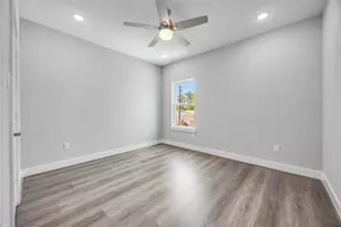 4923 Golden Forest St, Houston, TX 77091 - Photo 18