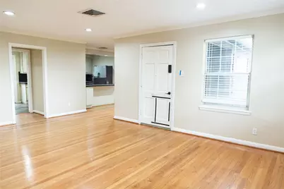 5564 Aspen Street, Bellaire, TX 77401 - Photo 32