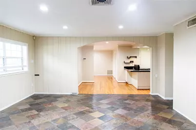 5564 Aspen Street, Bellaire, TX 77401 - Photo 46