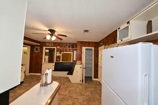 3706 College St, Damon, TX 77430 - Photo 14