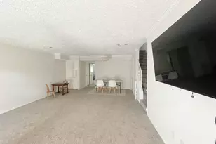 443 N Post Oak Ln Ln, Houston, TX 77024 - Photo 2