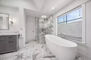2402 McClendon St, Houston, TX 77030 - Photo 28