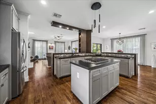 2402 McClendon St, Houston, TX 77030 - Photo 16