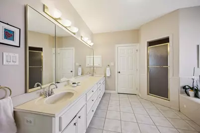 4413 Darsey Street, Bellaire, TX 77401 - Photo 14