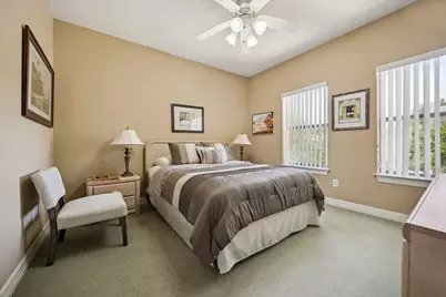 4413 Darsey Street, Bellaire, TX 77401 - Photo 18