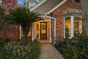 13723 Taylorcrest Rd, Houston, TX 77079 - Photo 2