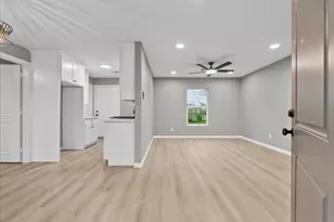 123 Lake Rd, La Marque, TX 77568 - Photo 2