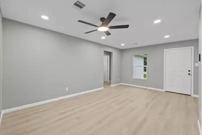 123 Lake Road, La Marque, TX 77568 - Photo 6