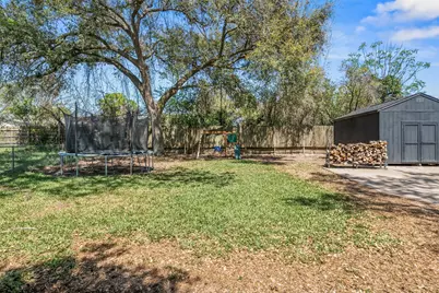 234 E Obryant Street, Bellville, TX 77418 - Photo 16