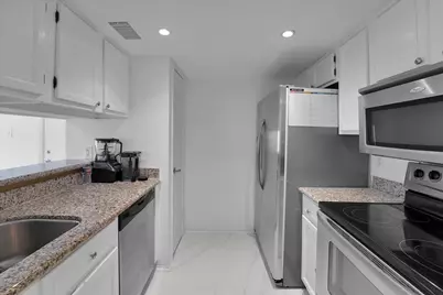 2601 Augusta Drive #24, Houston, TX 77057 - Photo 10