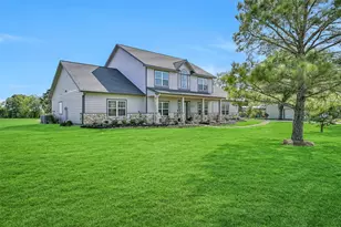 1404 Hollier Rd, Friendswood, TX 77546 - Photo 4