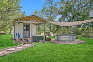 1404 Hollier Rd, Friendswood, TX 77546 - Photo 34