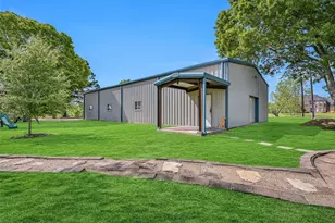 1404 Hollier Rd, Friendswood, TX 77546 - Photo 32