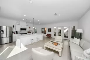 9618 Bayou Brook St, Houston, TX 77063 - Photo 18