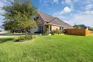 8302 Bay Oaks Dr, Baytown, TX 77523 - Photo 2