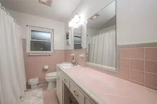 6414 Pineshade Ln, Houston, TX 77008 - Photo 16