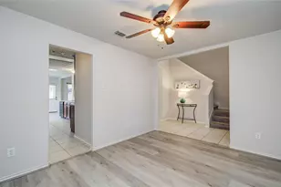 15103 Petal Rose Ct, Cypress, TX 77433 - Photo 4