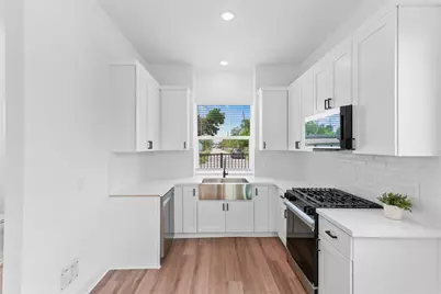 6186 Eastland Street #A, Houston, TX 77028 - Photo 6