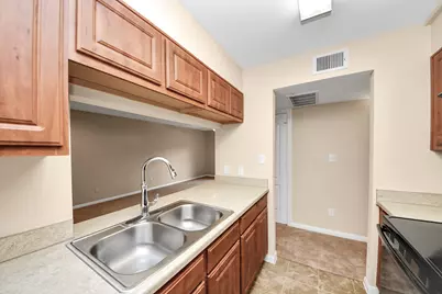 8415 Hearth Drive, Houston, TX 77054 - Photo 14