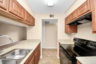 8415 Hearth Dr, Houston, TX 77054 - Photo 16