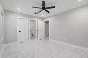 105 Opal Ct, Houston, TX 77009 - Photo 14