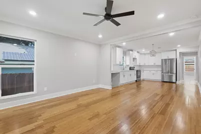 105 Opal Court, Houston, TX 77009 - Photo 4