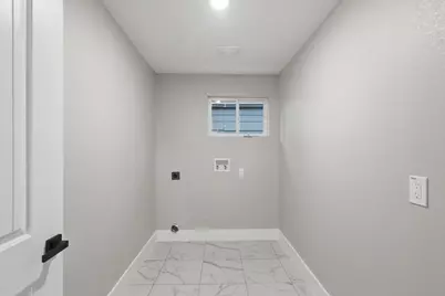 105 Opal Court, Houston, TX 77009 - Photo 12