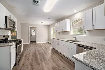 2078 Shadow Rock Drive, Houston, TX 77339 - Photo 8