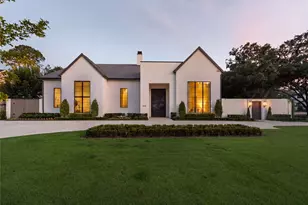5641 Holly Springs Dr, Houston, TX 77056 - Photo 2