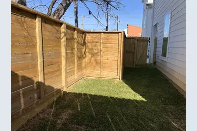 2424 Freeman Street, Houston, TX 77009 - Photo 12