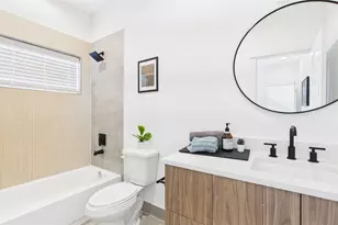 2424 Freeman St, Houston, TX 77009 - Photo 10