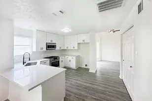 9843 Stableway Dr, Houston, TX 77065 - Photo 10