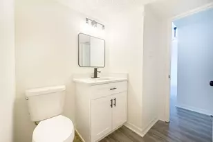 9843 Stableway Dr, Houston, TX 77065 - Photo 14