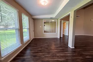 643 E Country Grove Cir, Pearland, TX 77584 - Photo 10