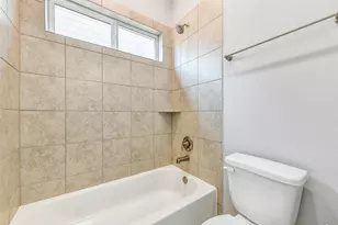 2413 Village Azalea Dr, Texas City, TX 77568 - Photo 24