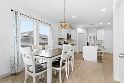 610 Lost Creek Drive, Baytown, TX 77523 - Photo 18