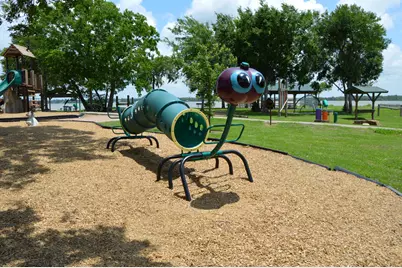 610 Lost Creek Drive, Baytown, TX 77523 - Photo 38