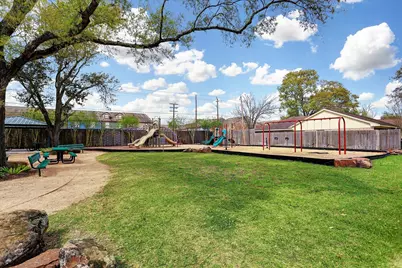 14127 Britoak Lane, Houston, TX 77079 - Photo 34