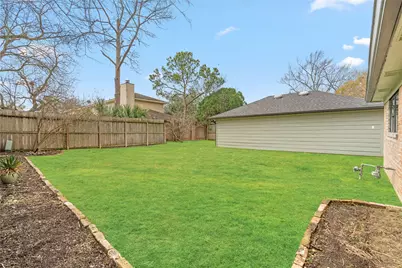 10831 Holly Springs Drive, Houston, TX 77042 - Photo 44