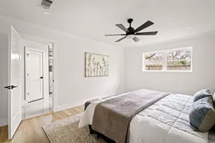 10831 Holly Springs Dr, Houston, TX 77042 - Photo 30