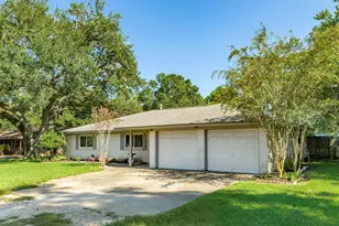 510 Denise St, West Columbia, TX 77486 - Photo 6