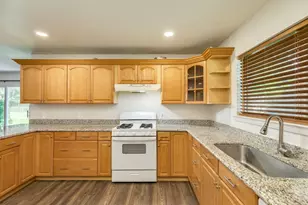 510 Denise St, West Columbia, TX 77486 - Photo 12