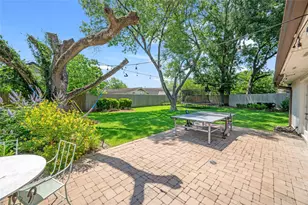 7815 Fairdale Ln, Houston, TX 77063 - Photo 44