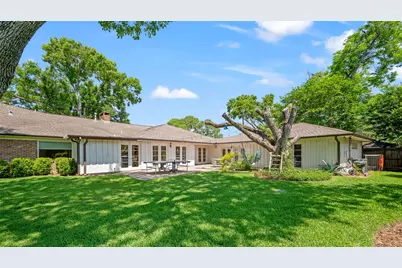 7815 Fairdale Lane, Houston, TX 77063 - Photo 46