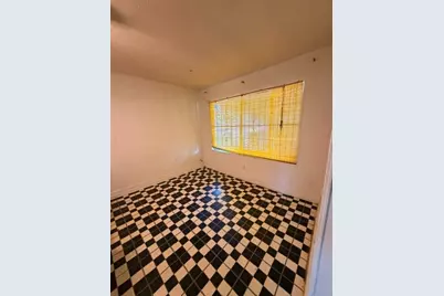 5310 Westover Street, Houston, TX 77033 - Photo 4