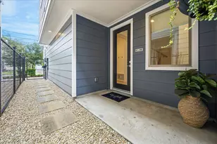 508 Welch St, Houston, TX 77006 - Photo 2