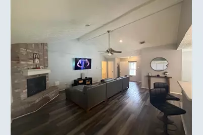 757 Sugar Hill Drive, La Porte, TX 77571 - Photo 6