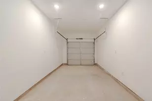 9527 Beckley St, Houston, TX 77088 - Photo 34