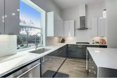 808 Fisher Street #D, Houston, TX 77018 - Photo 10